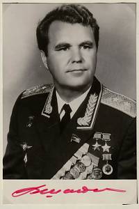 211502. Šatalov, Vladimír Alexandrovič – autogram